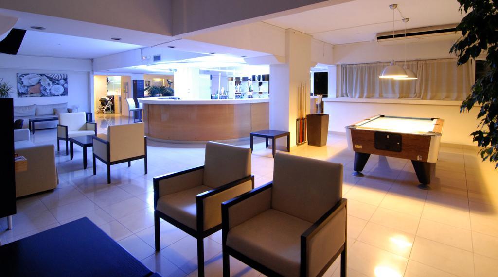 Apartahotel Michel Cos