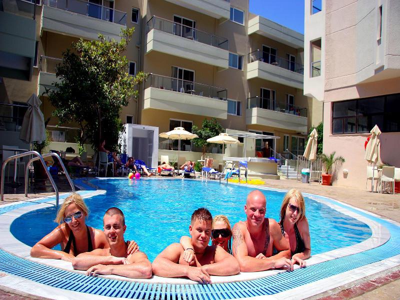 Apartahotel Michel 3*