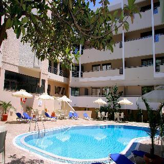 Michel Apartahotel