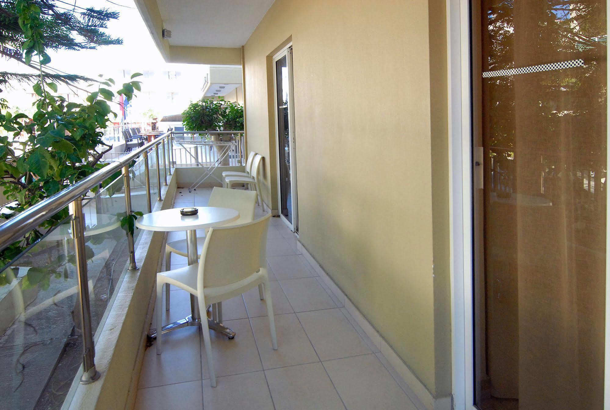 Apartahotel Michel 3*